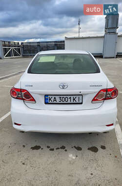 Седан Toyota Corolla 2012 в Житомире