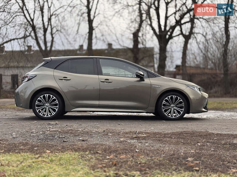 Хетчбек Toyota Corolla 2020 в Кам'янському