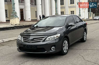 Седан Toyota Corolla 2011 в Днепре