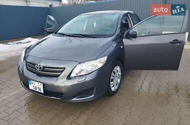 Седан Toyota Corolla 2010 в Тернополе