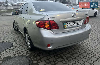 Седан Toyota Corolla 2008 в Львові