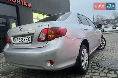 Седан Toyota Corolla 2008 в Львові