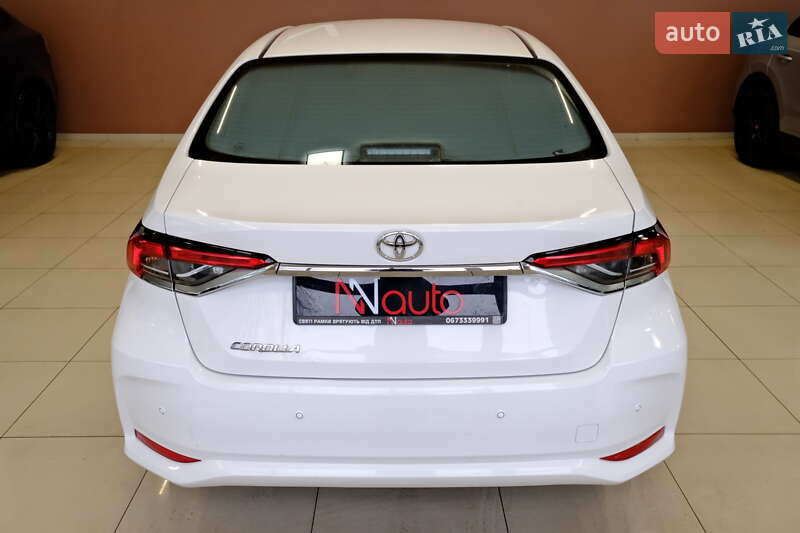 Седан Toyota Corolla 2021 в Одессе