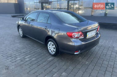 Седан Toyota Corolla 2011 в Ивано-Франковске