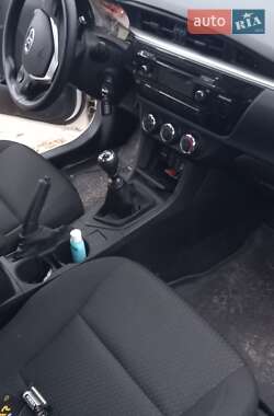 Седан Toyota Corolla 2014 в 