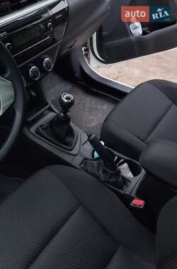 Седан Toyota Corolla 2014 в 