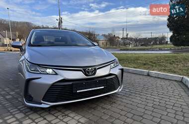 Седан Toyota Corolla 2019 в Львове