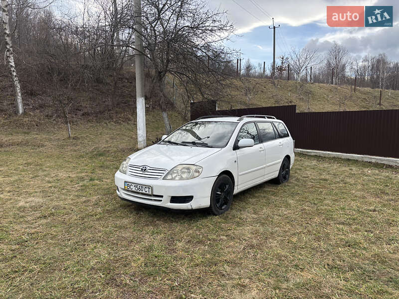 Универсал Toyota Corolla 2005 в Надворной