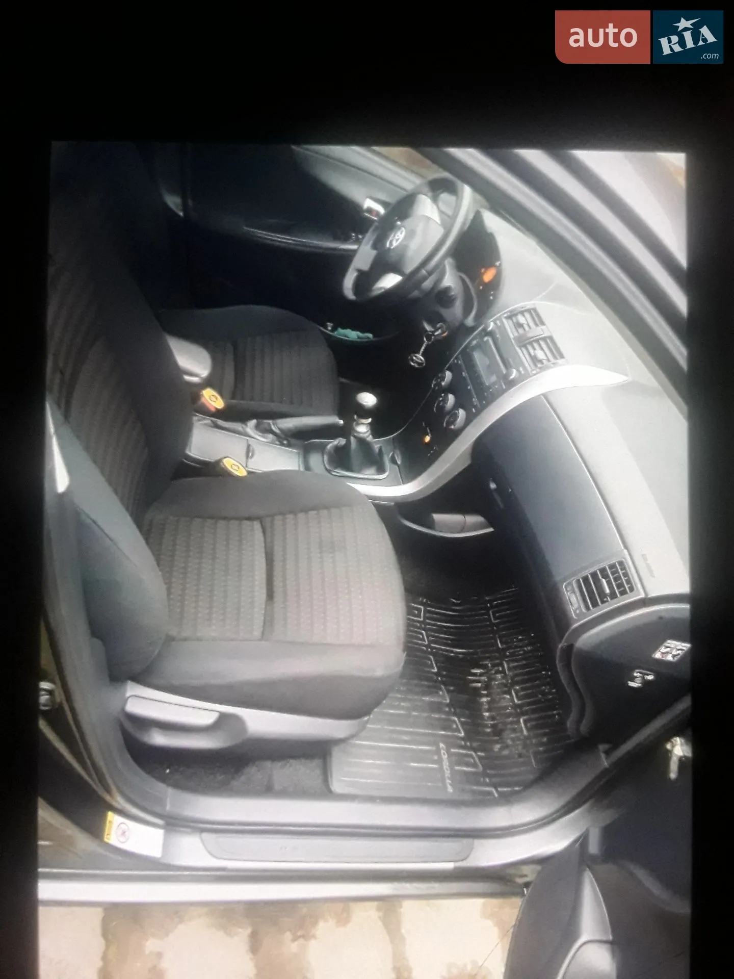 2010 Toyota Corolla - мініатюра 5