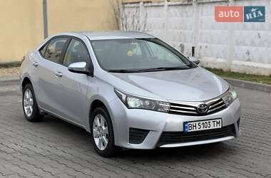 Седан Toyota Corolla 2014 в 