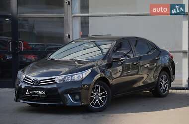 Седан Toyota Corolla 2014 в 