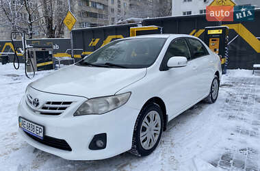 Седан Toyota Corolla 2011 в Харкові