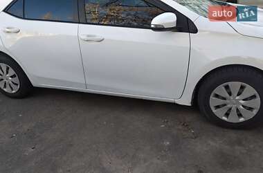 Седан Toyota Corolla 2018 в 