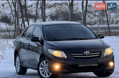 Седан Toyota Corolla 2009 в Днепре