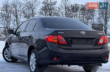 Седан Toyota Corolla 2009 в Днепре