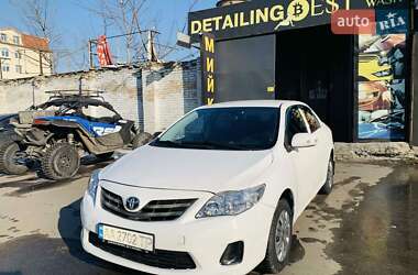 Седан Toyota Corolla 2011 в Києві