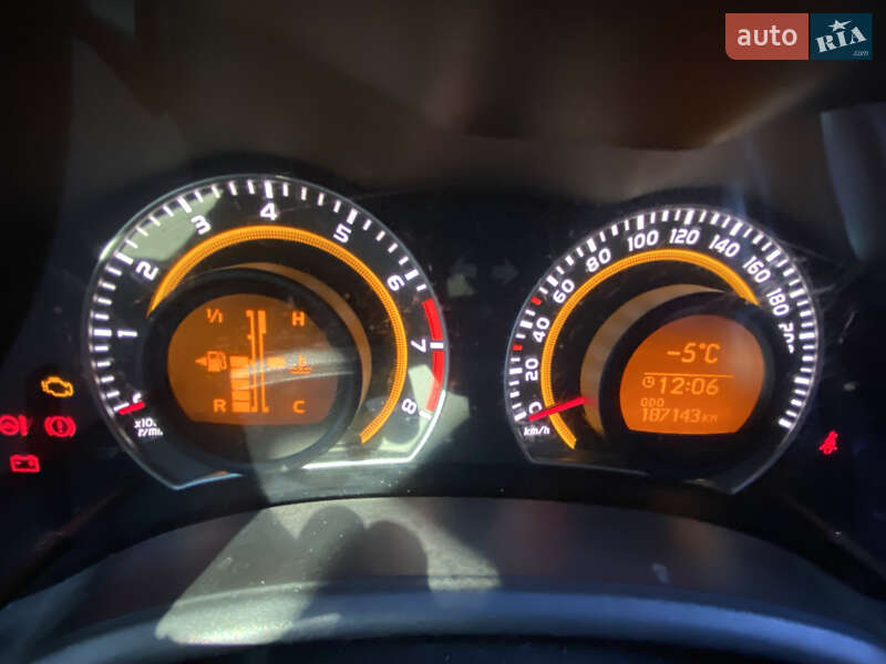 Седан Toyota Corolla 2012 в Києві