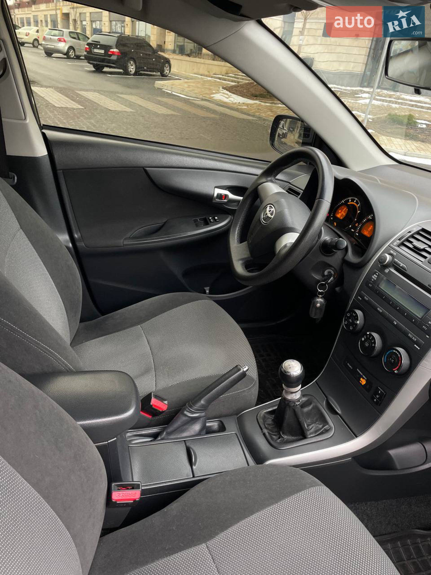 2011 Toyota Corolla - мініатюра 9