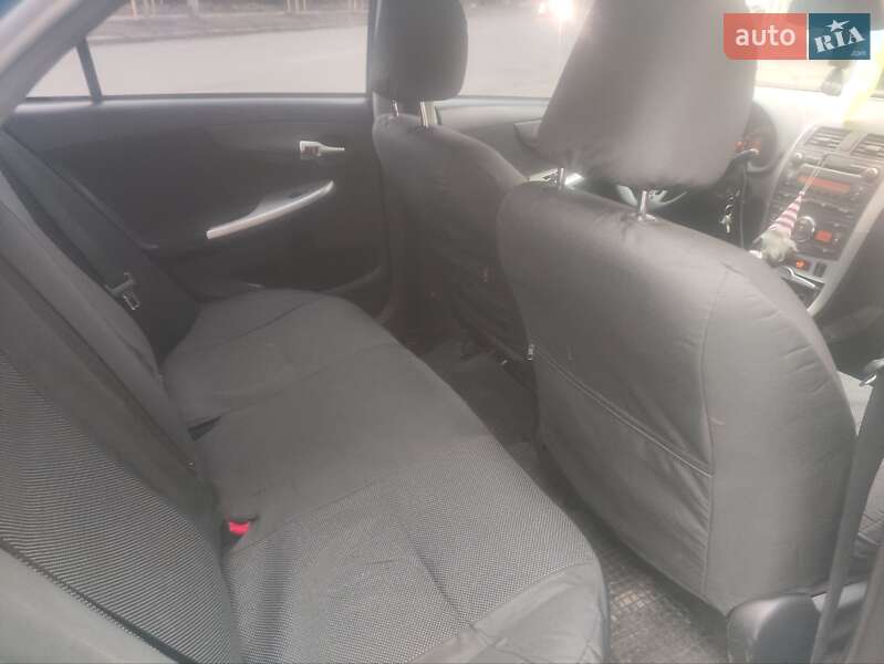 Седан Toyota Corolla 2011 в Киеве