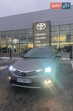 Седан Toyota Corolla 2014 в Черкасах