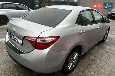 Седан Toyota Corolla 2013 в 