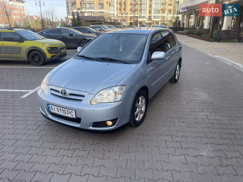 Хэтчбек Toyota Corolla 2005 в Киеве