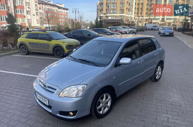 Хэтчбек Toyota Corolla 2005 в Киеве