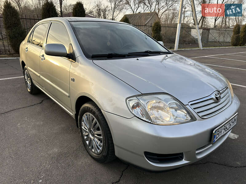 Седан Toyota Corolla 2006 в Сараті