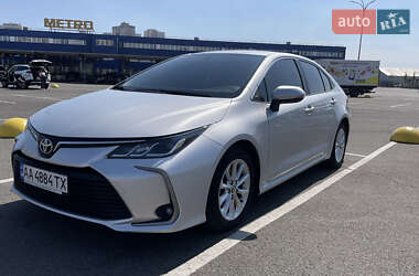 Седан Toyota Corolla 2020 в Києві