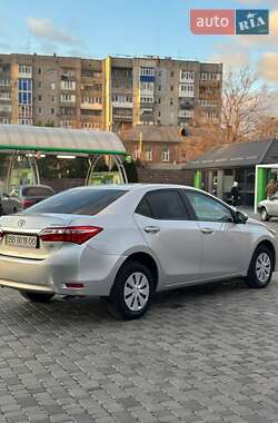 Седан Toyota Corolla 2014 в 