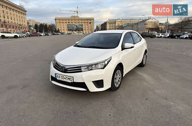 Седан Toyota Corolla 2016 в Харкові