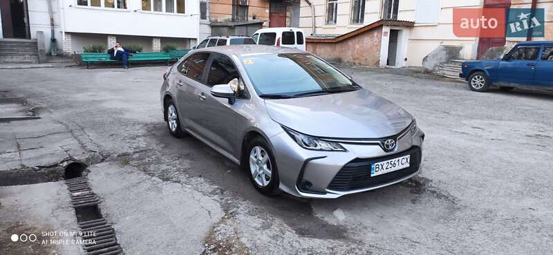 Седан Toyota Corolla 2019 в Кам'янець-Подільському