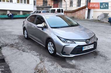 Седан Toyota Corolla 2019 в Кам'янець-Подільському