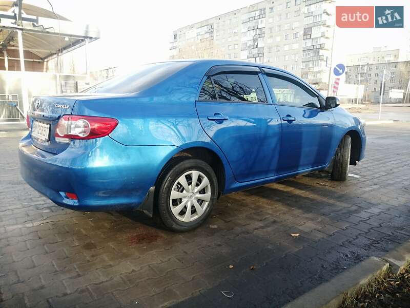 Седан Toyota Corolla 2012 в 