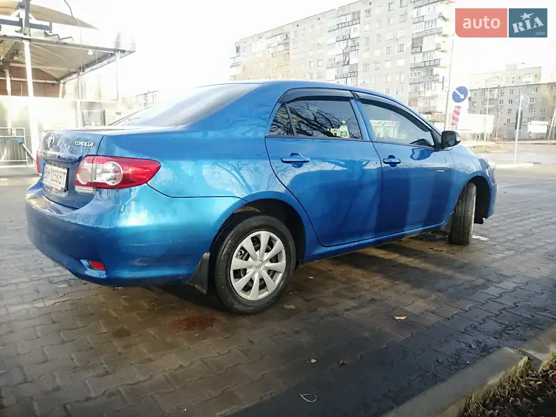Седан Toyota Corolla 2012 в 