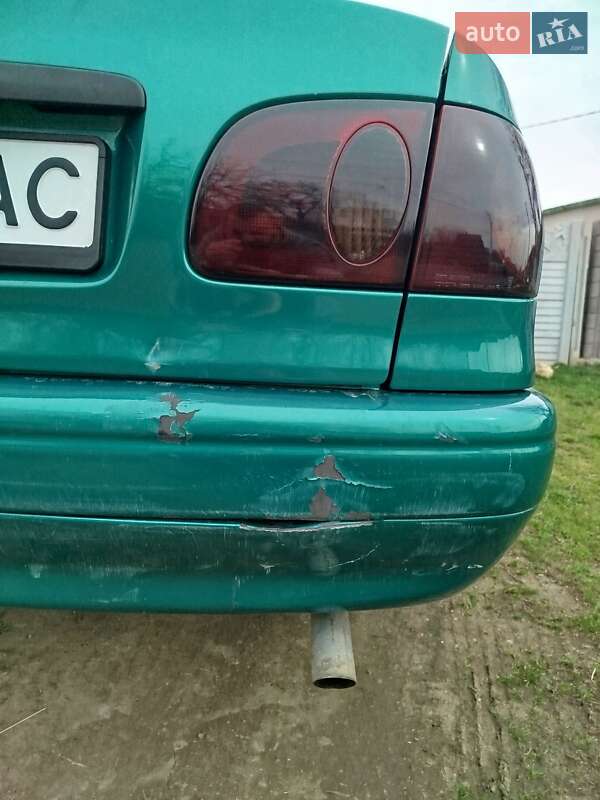 Седан Toyota Corolla 1999 в Одесі