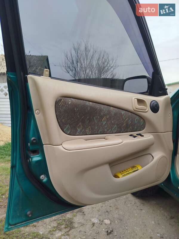 Седан Toyota Corolla 1999 в Одесі