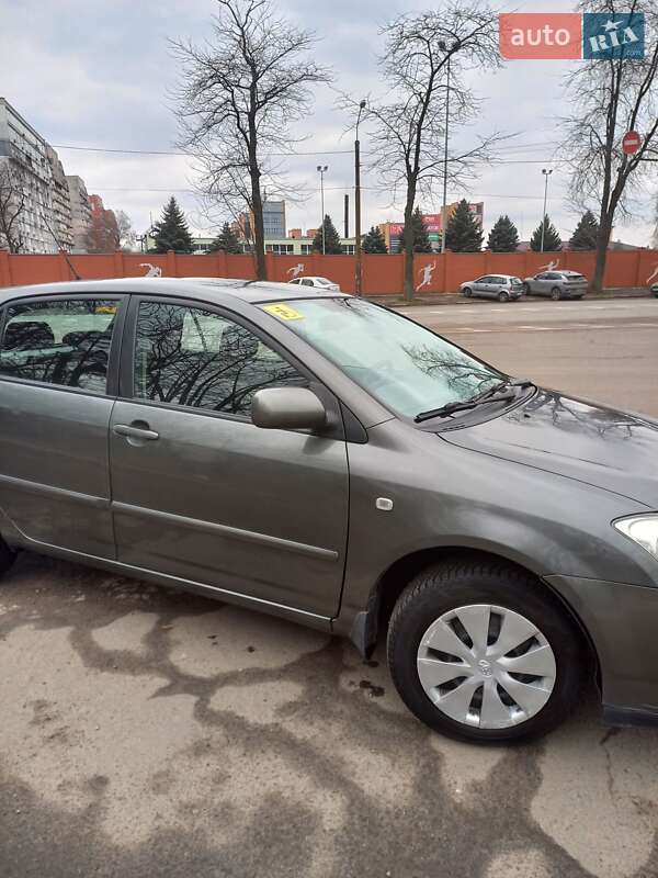 Хэтчбек Toyota Corolla 2006 в Днепре