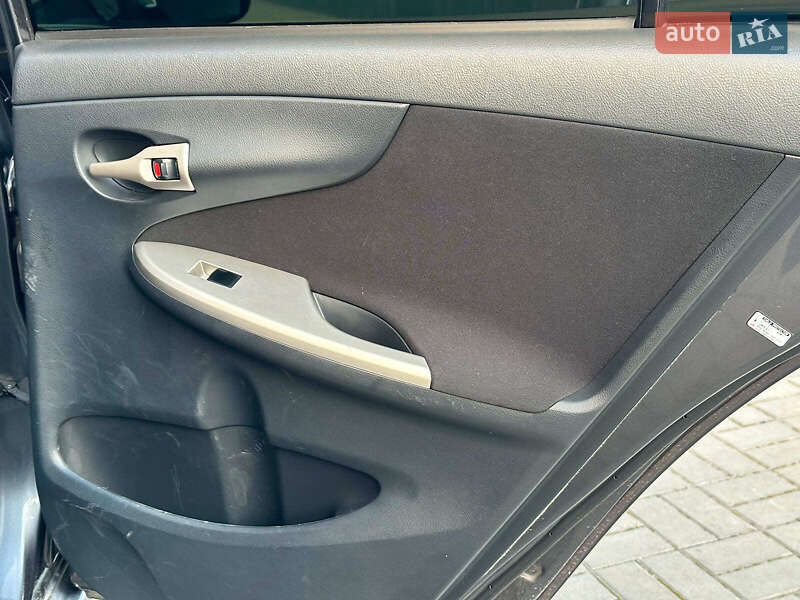 Седан Toyota Corolla 2008 в Одесі
