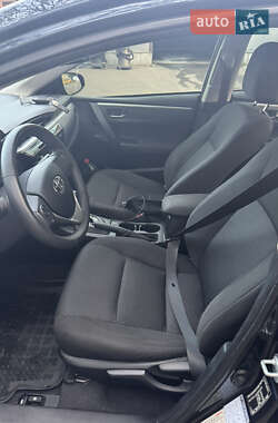 Седан Toyota Corolla 2014 в 