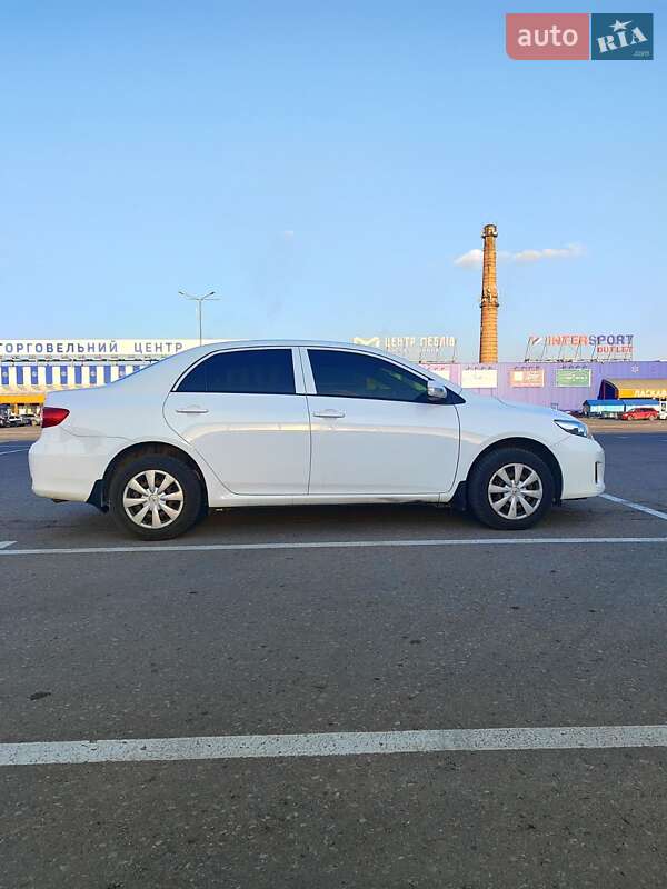 Седан Toyota Corolla 2012 в Львове фото 8 Седан Toyota Corolla 2012 в Львове