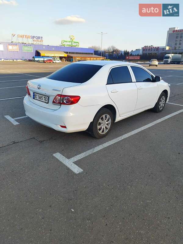 Седан Toyota Corolla 2012 в Львове фото 14 Седан Toyota Corolla 2012 в Львове