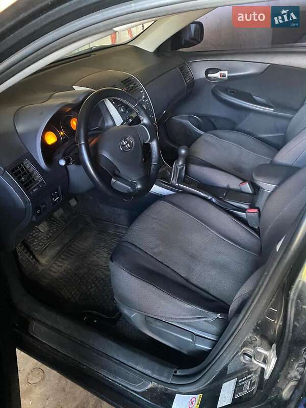 Седан Toyota Corolla 2007 в Харкові