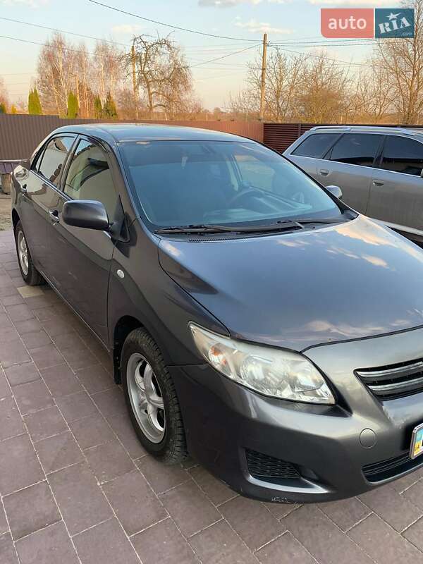 Седан Toyota Corolla 2008 в Яворові