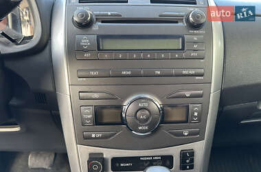 Седан Toyota Corolla 2012 в 