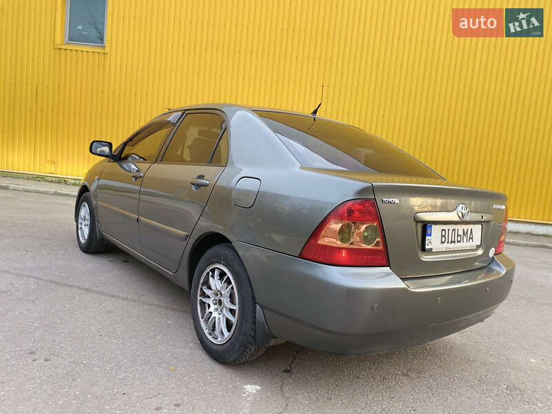 Седан Toyota Corolla 2005 в Николаеве