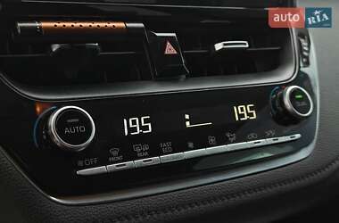 Седан Toyota Corolla 2020 в 