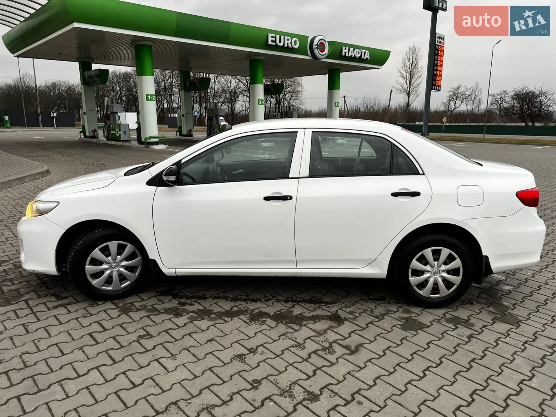 2010 Toyota Corolla - мініатюра 23