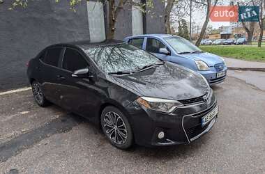 Седан Toyota Corolla 2014 в 