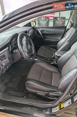 Седан Toyota Corolla 2014 в 
